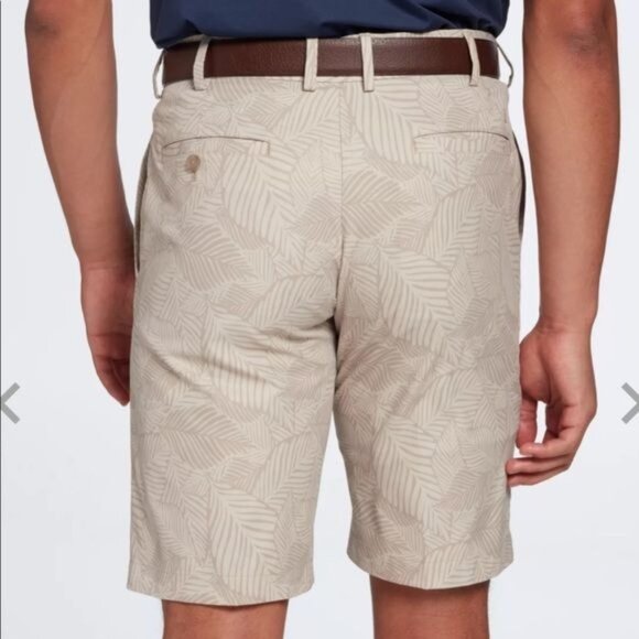 Walter Hagen Wrinkle Resistant P11 Golf Shorts in Light Khaki - Picture 4 of 4